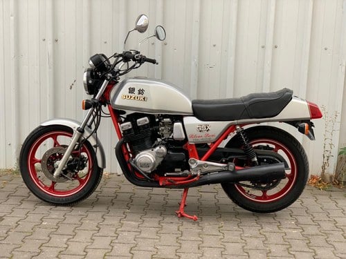 1982 Suzuki GSX750 Silver Suzi VENDUTO