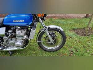 1975 Suzuki GT750 watercooled 3 cilinder twostroke For Sale (picture 8 of 12)