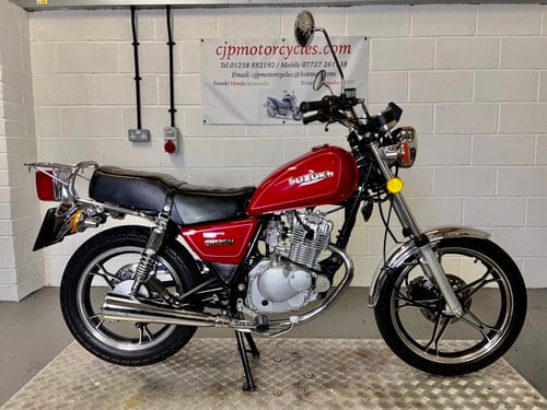 SUZUKI GN125, 2010/10, 8767 MILES SOLD