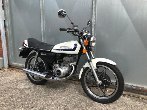 1980 SUZUKI GT 125 CLASSIC MINTER! PX YAMAHA RD 250 350 LC X5 X7 A vendre