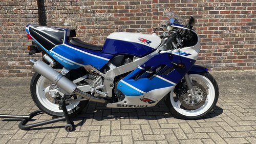1989 Suzuki GSXR 400 SP *Reserved* Kaufen Bei
