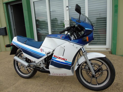 1988 Suzuki RG125 Gamma 1998 Classic 2 Two Stroke 12,000 Miles À venda