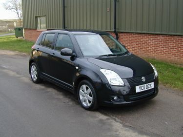 Picture of Suzuki Swift 1.3 GLX - Only 43k! - Project - Rear end damage