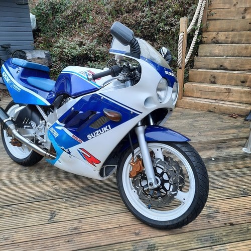 1989 Suzuki GSXR 400 Slingshot Phil Read En Venta