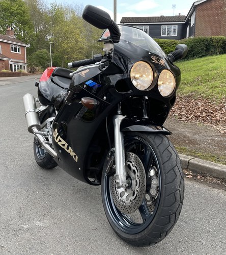 1989 Suzuki Gsx-R400 Inline Four En Venta