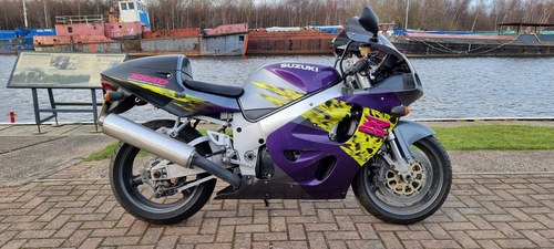 1997 Suzuki GSXR 750V, 749cc Zu verkaufen durch Auktion