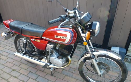 1987 Suzuki gp125 (picture 1 of 12)
