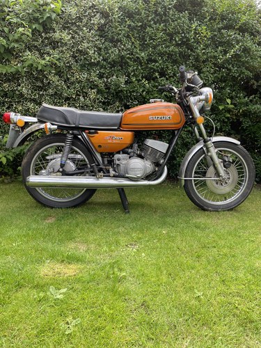 1976 Suzuki GT 250, barn find, 400 miles since 1993