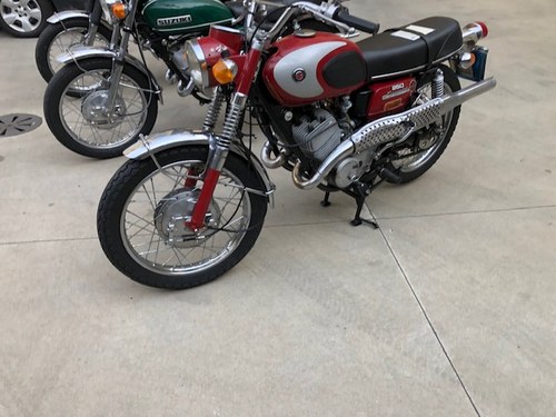 1968 Suzuki 250 scrambler