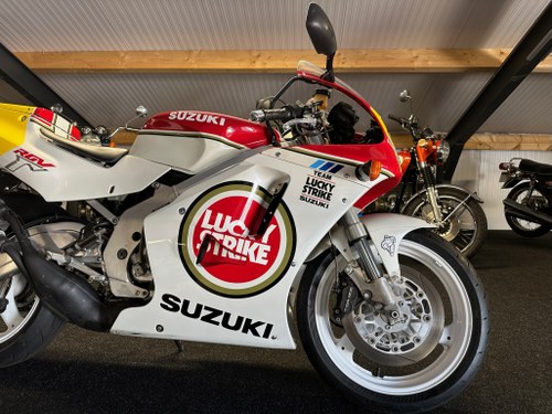1991 Suzuki RGV 250 LUCKY STRIKE