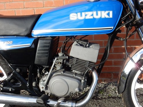 1981 Suzuki GT 200