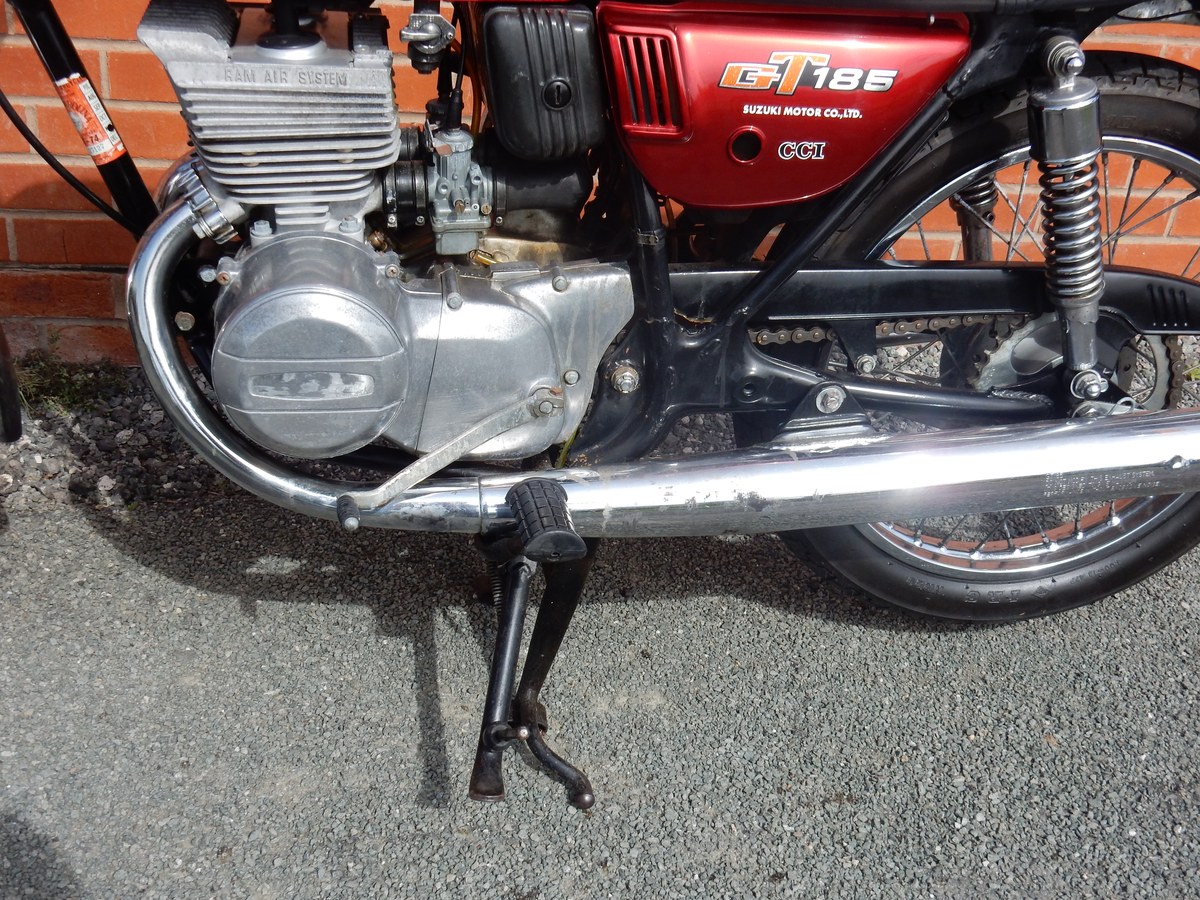 Amortisseur Suzuki GT 185 - Pièces Moto sur La Bécanerie Amortisseur Suzuki GT 185 - Pièces Moto sur La Bécanerie