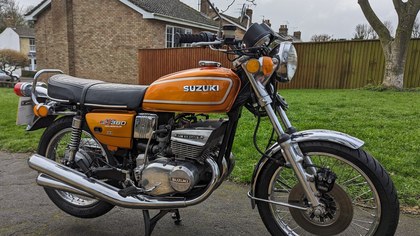 1976 SUZUKI GT380 371cc MOTORCYCLE