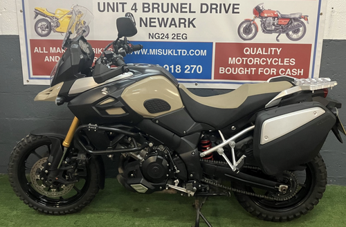 2015 Suzuki V-Strom - Superb loaded motorcycle A vendre