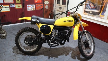 1970s Suzuki RM250