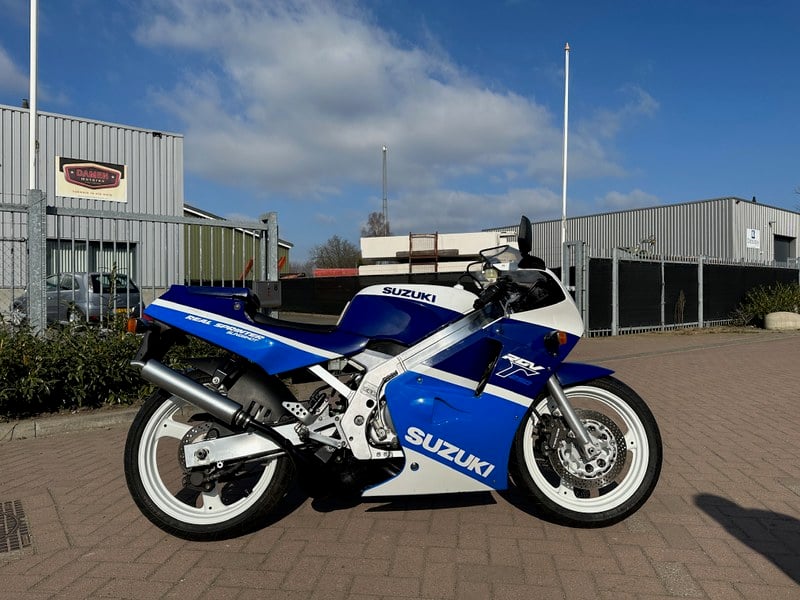 1991 Suzuki RGV 250 Blue Manual, 6 speed in Baldock, United Kingdom ...