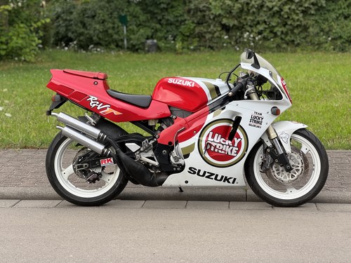 Suzuki RGV 250 Lucky Strike SOLD
