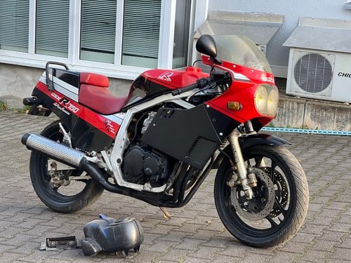 1985 Suzuki GSX750R GSXR 750 GR71 VENDUTO