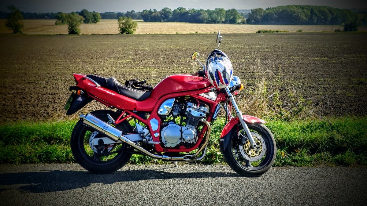 1995 Suzuki GSF Bandit 600 Red Manual, 6 speed in Royston, United ...