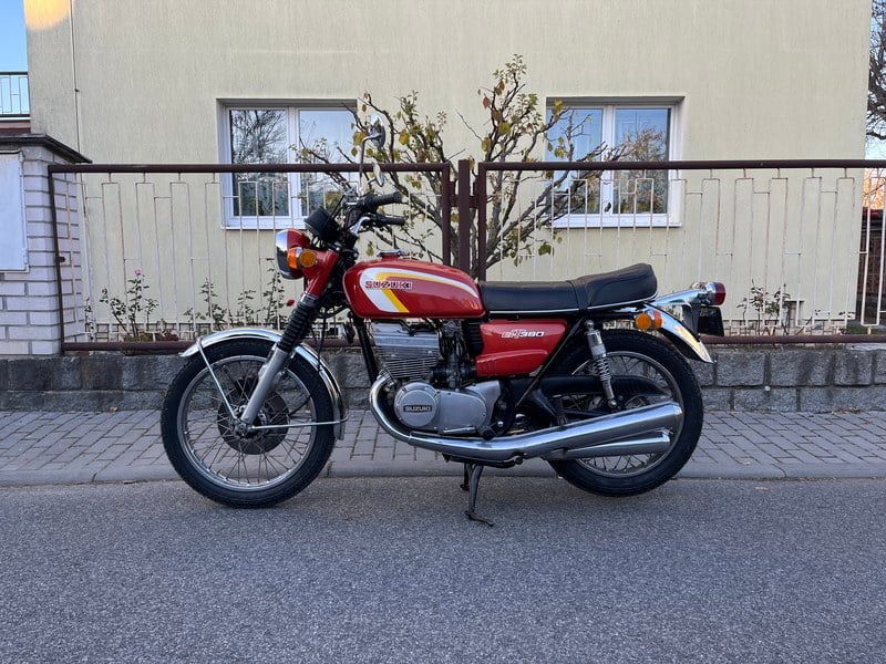 Suzuki GT 380