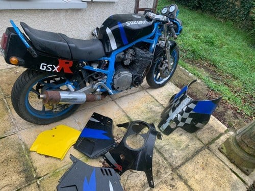 SUZUKI GSXR 750 - 1985 A vendre