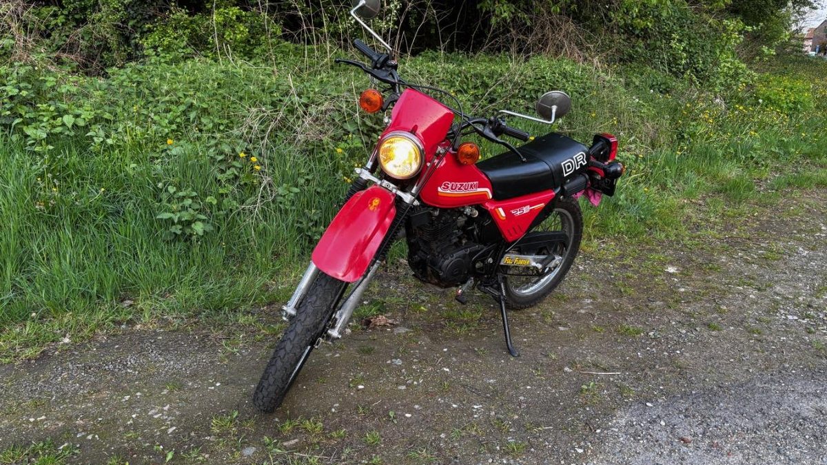 Suzuki Rd 125 1984 Suzuki DR 125 Rouge Manuel, 6 vitesses in Herstal, Belgique - A ...