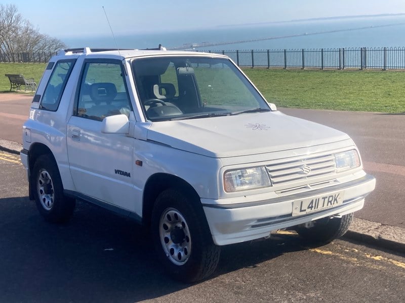 Rapid Classics: Eine Suche. Alle Oldtimer. 14 » Rapid Classics: Eine Suche. Alle Oldtimer. 1993 Suzuki Vitara