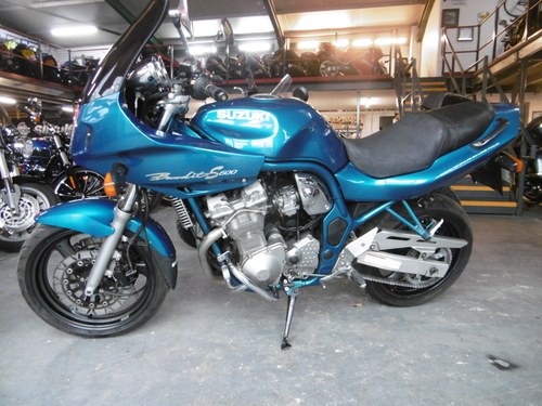 1997 Suzuki Bandit 600 Great condition 11000 miles A vendre