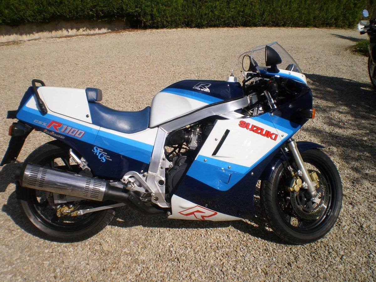 Gsx R 1100 1987 Suzuki GSX R 1100 Blå manuell, 5 växlar i Tuffé Val de la Chéronne ...