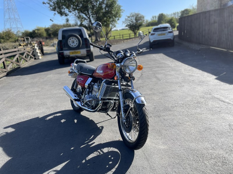 1977 Suzuki GT 750 - 1 1977 Suzuki GT 750 - 1