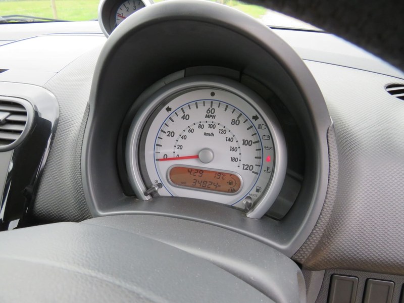 2014 Suzuki Splash - 2 2014 Suzuki Splash - 2