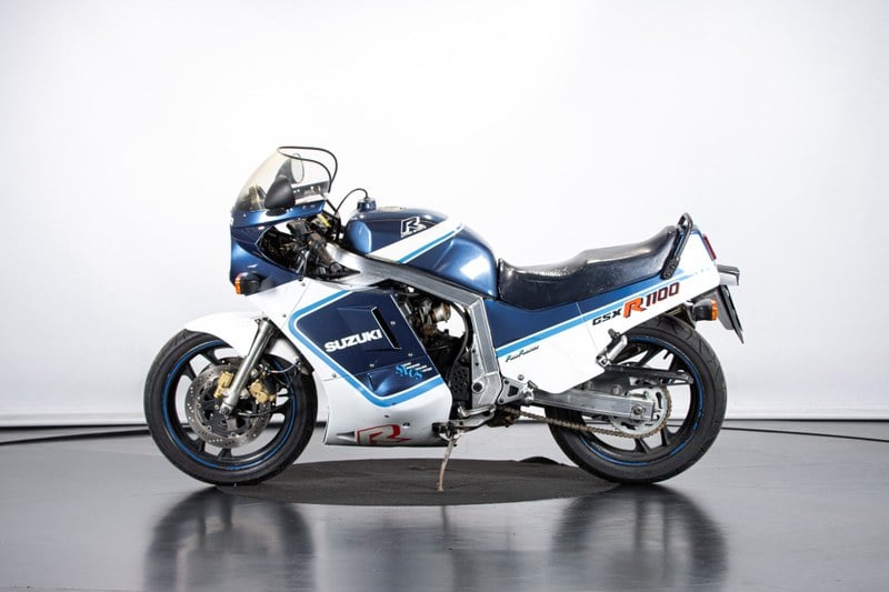 1987 Suzuki GSX R 1100 - 1 1987 Suzuki GSX R 1100 - 1