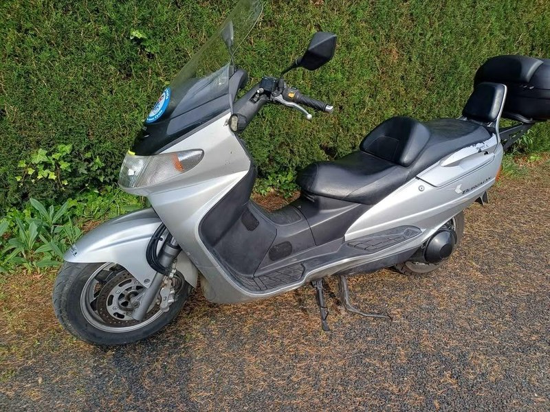 1999 Suzuki Burgman 250 - 1 1999 Suzuki Burgman 250 - 1