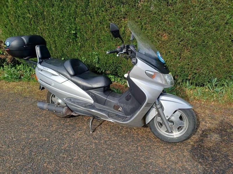 1999 Suzuki Burgman 250 - 2 1999 Suzuki Burgman 250 - 2