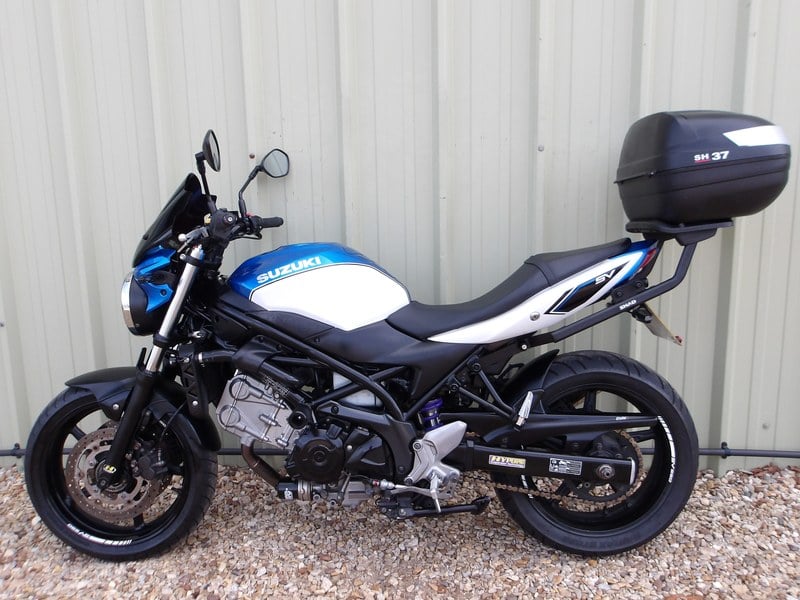 2018 Suzuki SV 650 - 2 2018 Suzuki SV 650 - 2