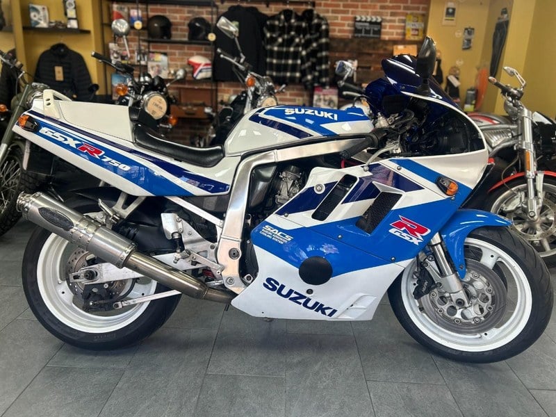 1991 Suzuki GSX R 750 - 1 1991 Suzuki GSX R 750 - 1