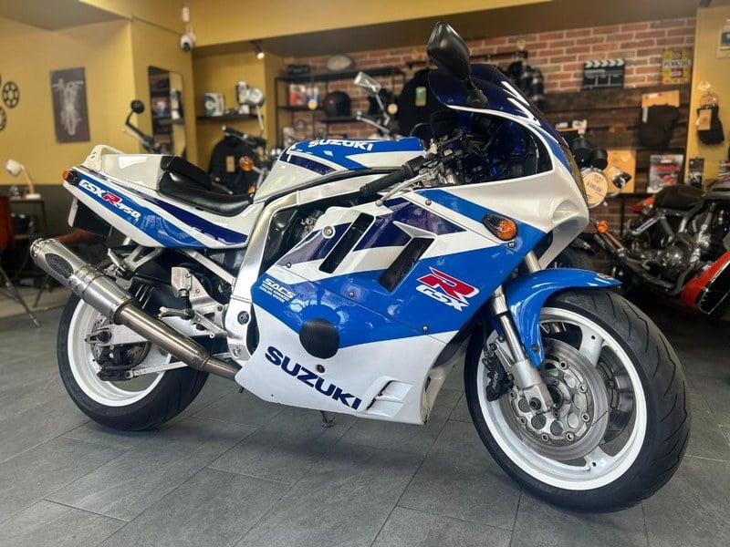 1991 Suzuki GSX R 750 - 2 1991 Suzuki GSX R 750 - 2