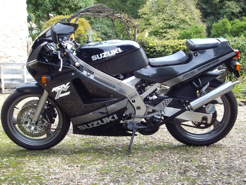 1990 Suzuki RGV 250 - 2 1990 Suzuki RGV 250 - 2