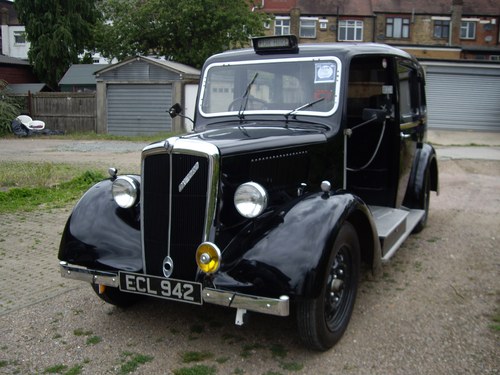 London Taxi - 1950 Nuffield Oxford