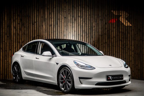 2020 Tesla Model 3 (Dual Motor) Performance Auto 4WDE 4dr (P Kaufen Bei