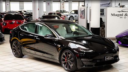 Tesla Model 3 Performance