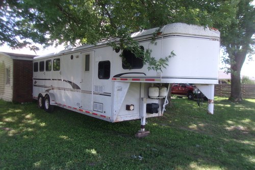 2003 4 Horse Trailer with Living Quarters For Sale