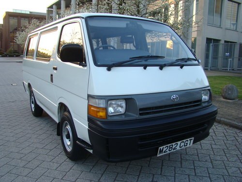 1995 Hiace compact 2.4 diesel minibus - genuine 29k For Sale