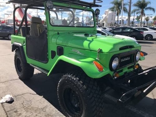 1967 Toyota FJ40 4x4 = LHD clean Green driver $16.9k A vendre