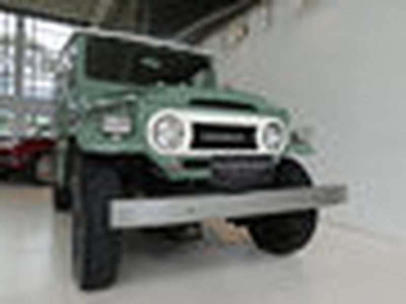 Early restored Land Cruiser FJ40, a very rare find