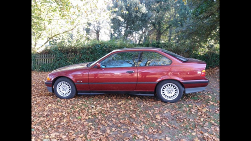 1993 E36 BMW 318IS Coupe, 13,000 miles, Two Owners from New! In vendita