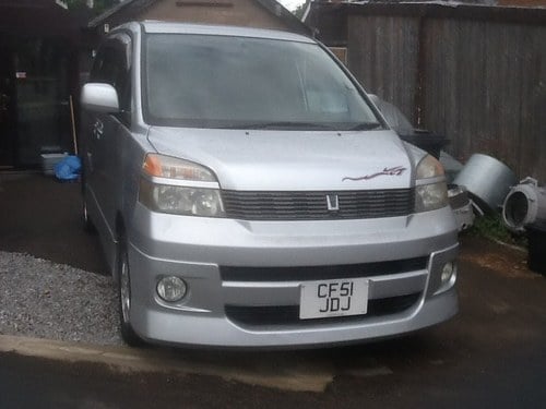 2002 Toyota voxy Kaufen Bei