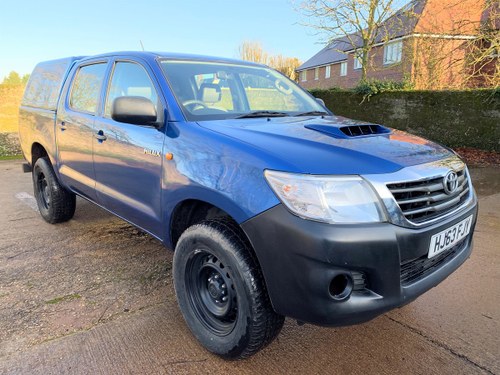 2013/63 Toyota Hilux HL2 D-4D doublecab with truckman top VERKAUFT
