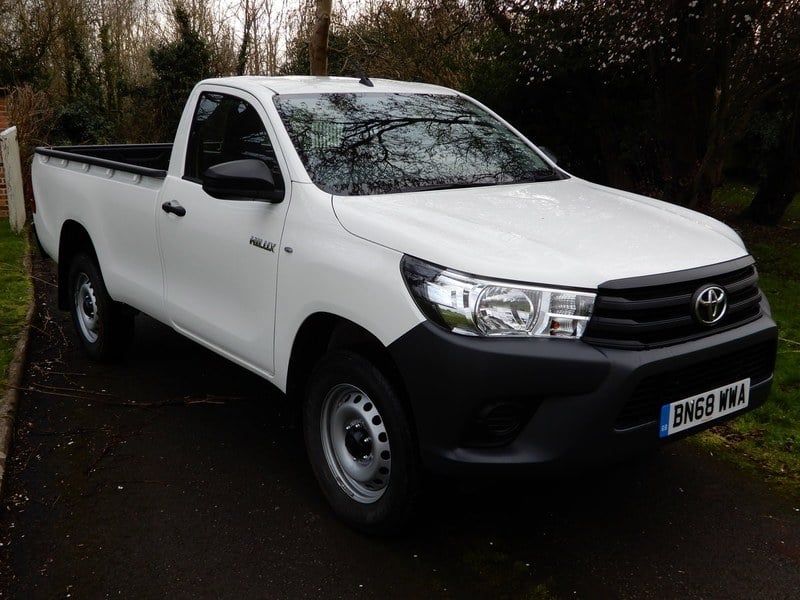 Toyota Hilux 2.4 D-4D Single Cab