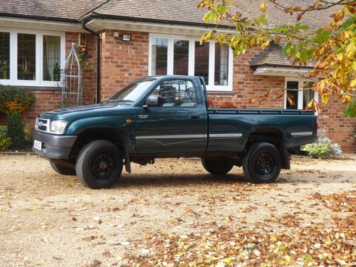 2001 Toyota Hilux 2.4 D Single Cab 4x4 1 x Owner FSH For Sale